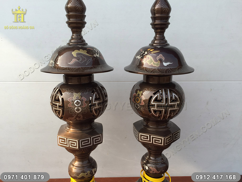 đ&egrave;n thờ c&uacute;ng khảm ngũ sắc